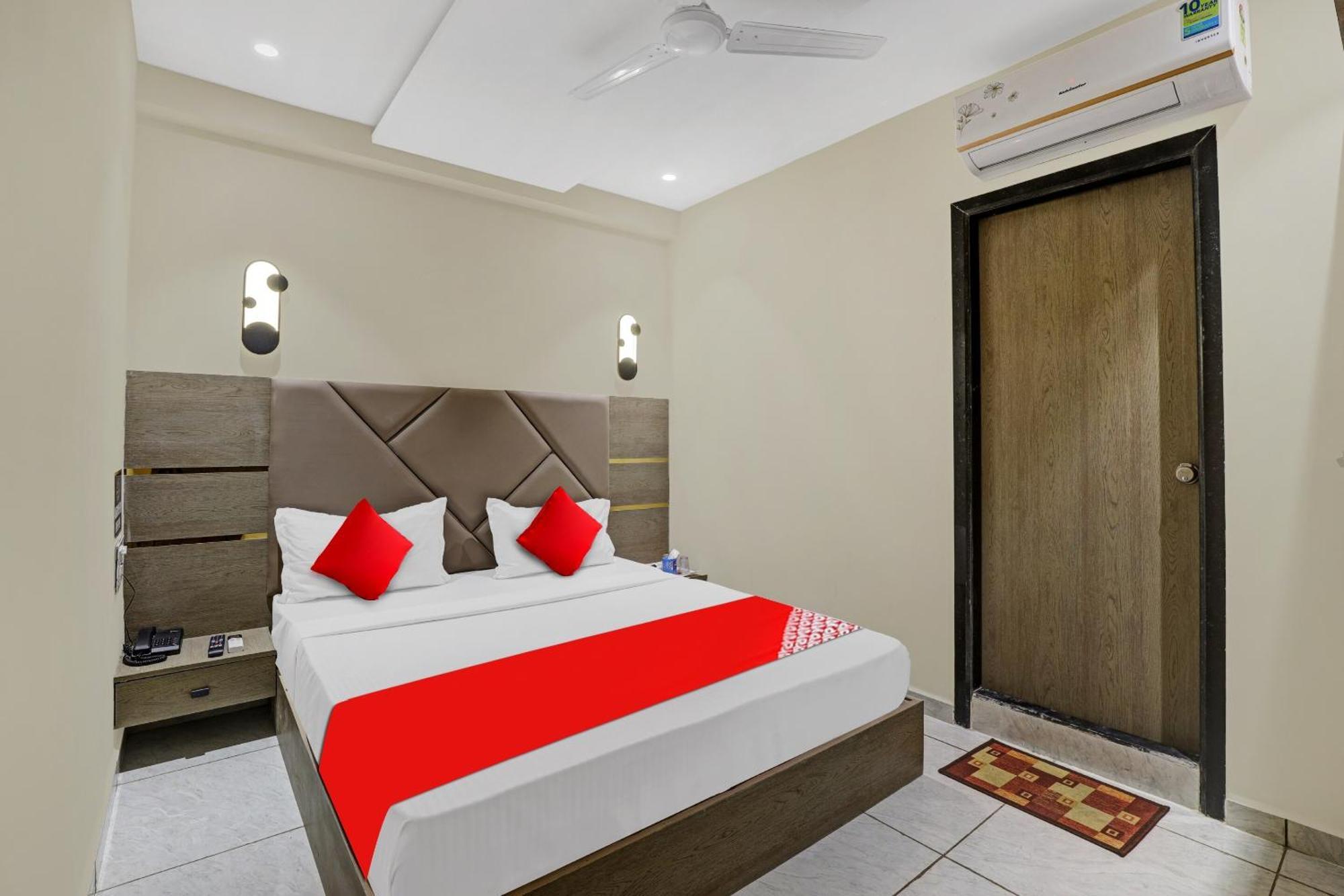 Hotel O Shree Palace Utrān Buitenkant foto