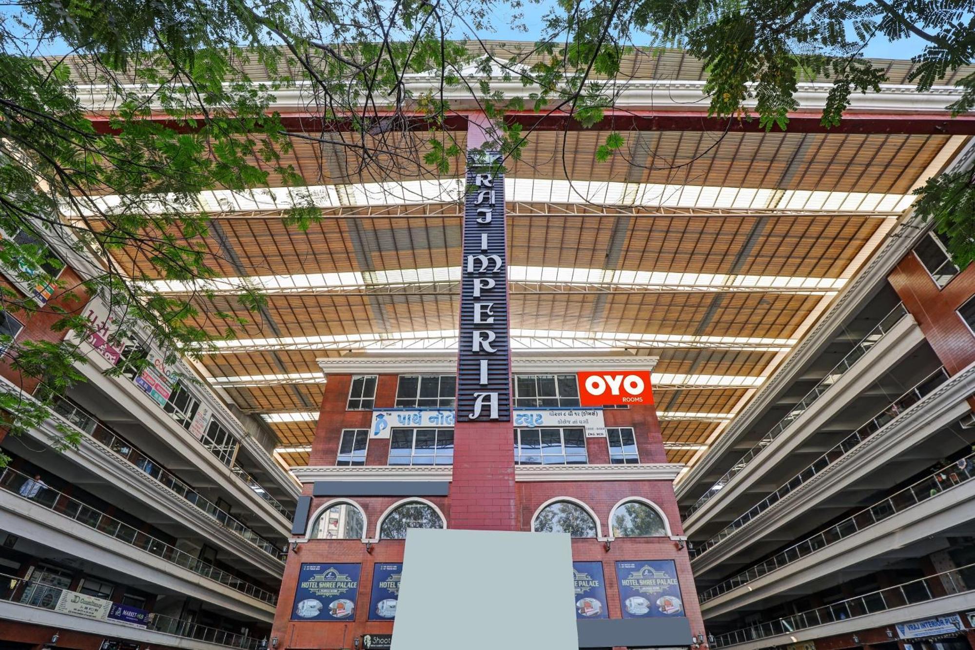 Hotel O Shree Palace Utrān Buitenkant foto